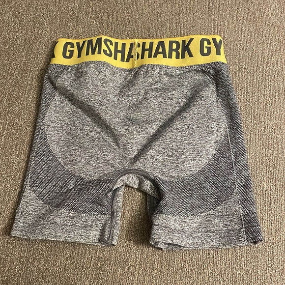 Gymshark Biker Short - Picture 2 of 3